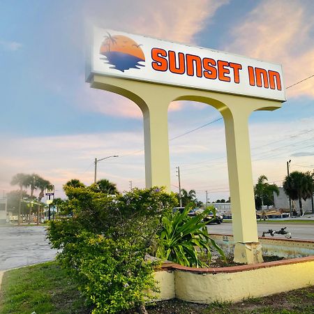Sunset Inn- Fort Pierce, FL Exterior foto