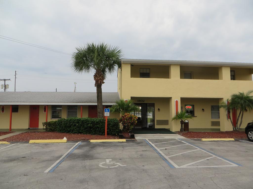 Sunset Inn- Fort Pierce, FL Exterior foto