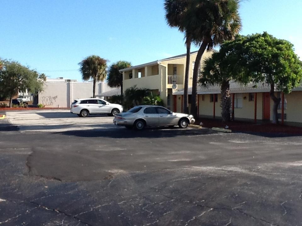 Sunset Inn- Fort Pierce, FL Exterior foto