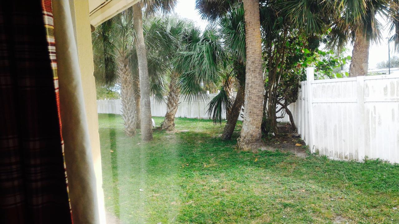 Sunset Inn- Fort Pierce, FL Exterior foto