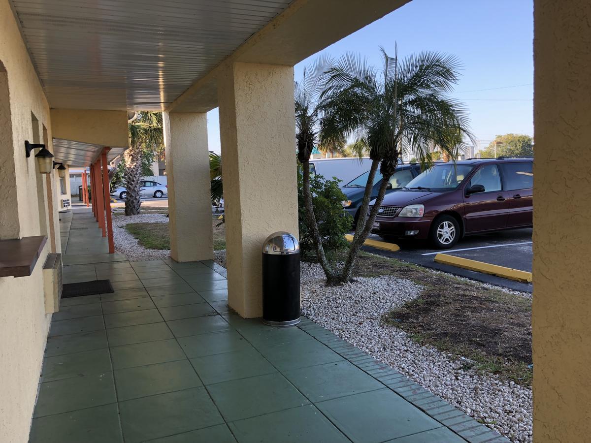 Sunset Inn- Fort Pierce, FL Exterior foto